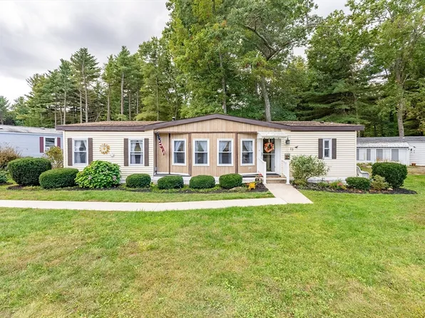 13 Johns Dr, Westfield, MA 01085