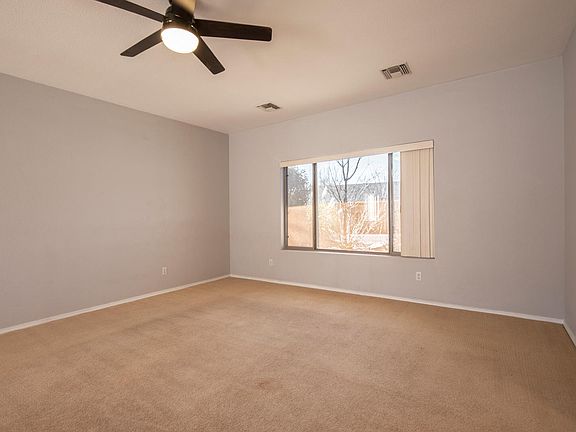 4th image of 334 E Cedar Mill Rd