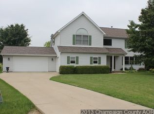 8 Sand Lake Ct, Monticello, IL 61856