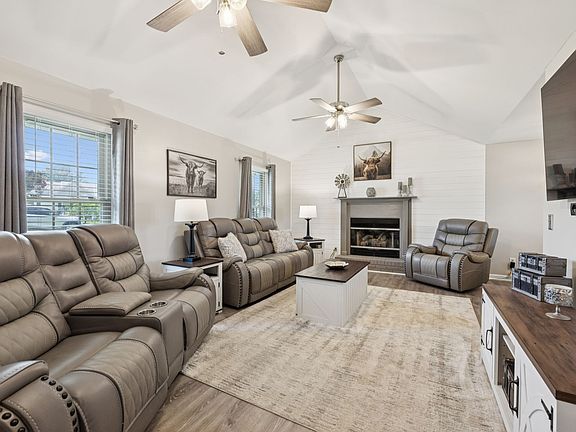 5th image of 5005 Hairston Ct