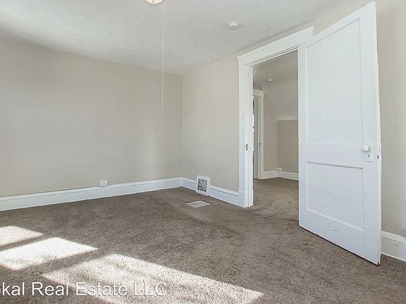4th image of 12520 Carrington Ave