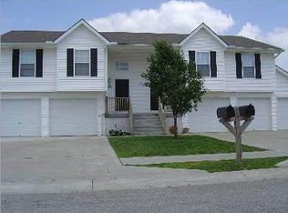 10723 N Kenwood Ave, Kansas City, MO 64155