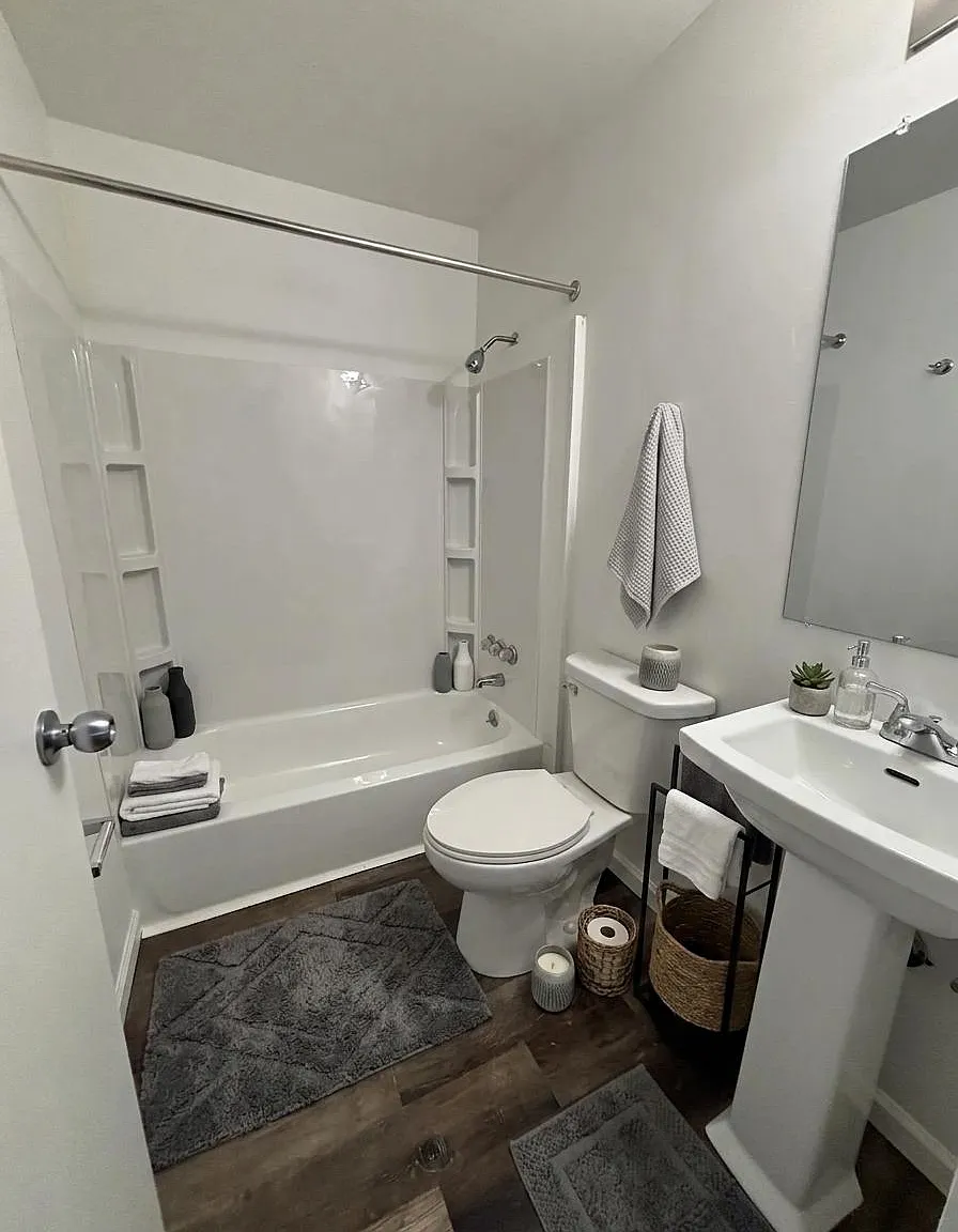 2 bed, 700 sqft, $1,150 — Photo 4