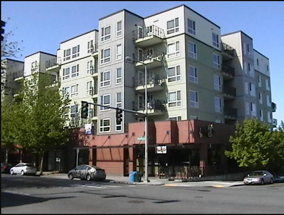 The Towers on Greenwood — Photo 2