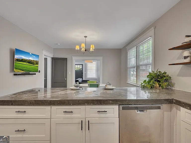 1157 Indale Pl SW — Photo 18