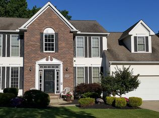 2680 Trafalgar Sq, Willoughby, OH 44094
