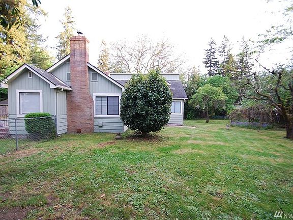 3rd image of 2121 Conger Ave NW