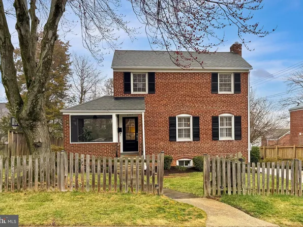 2705 N Florida St, Arlington, VA 22207