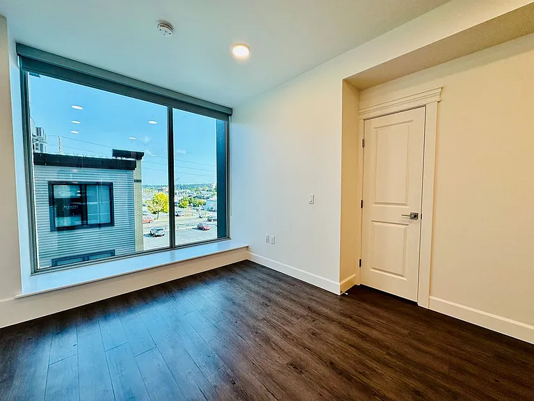 Views on Fifth — Photo 66