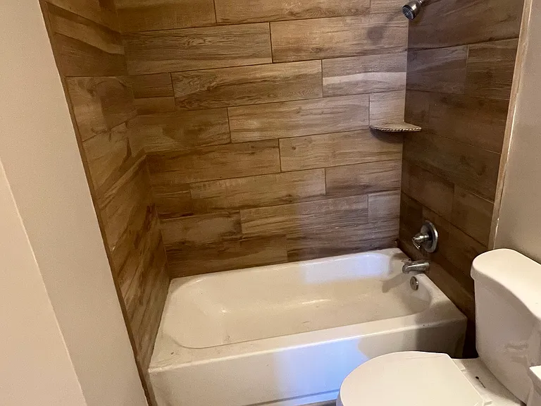 4842 S Liberty Ave — Photo 1