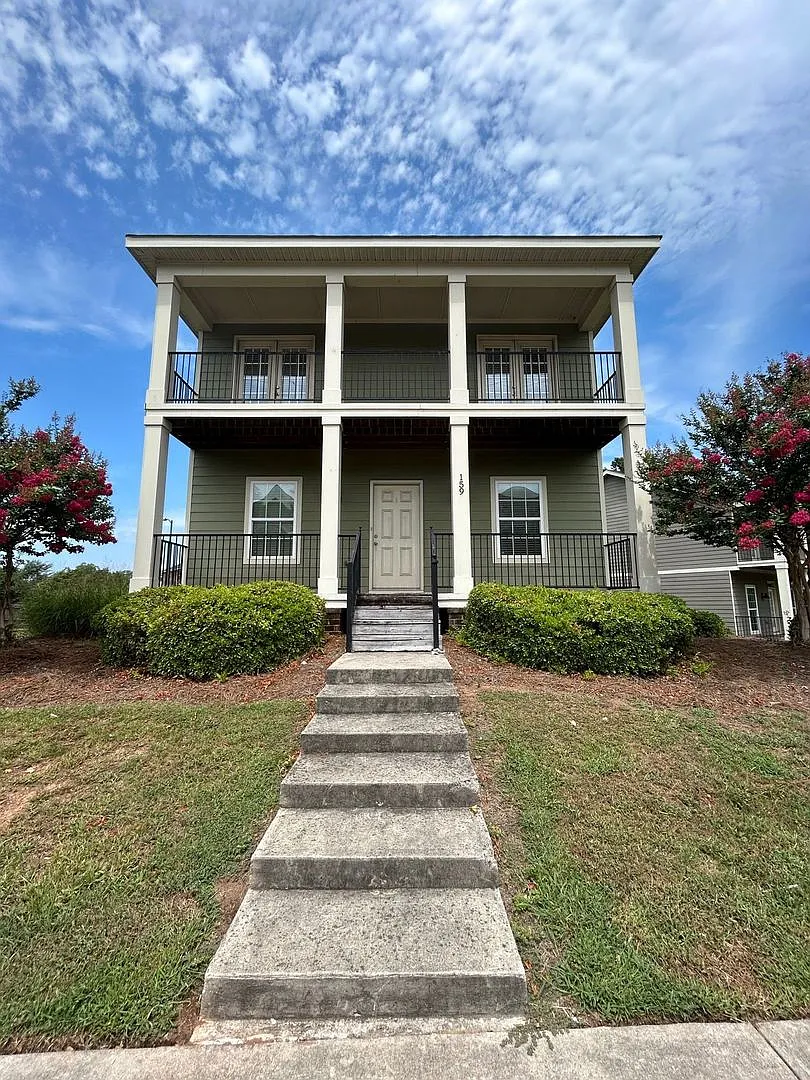 Pre-Leasing For August 5th 2027! — Photo 1