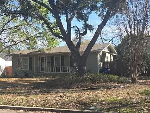 2nd image of 312 Devonshire Dr