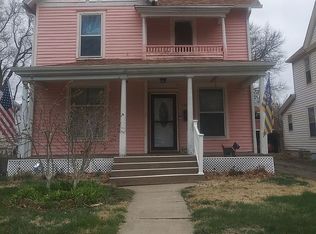 1208 SW 13th St, Topeka, KS 66604