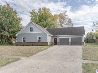 1575 Catalpa Dr, Radcliff, KY 40160