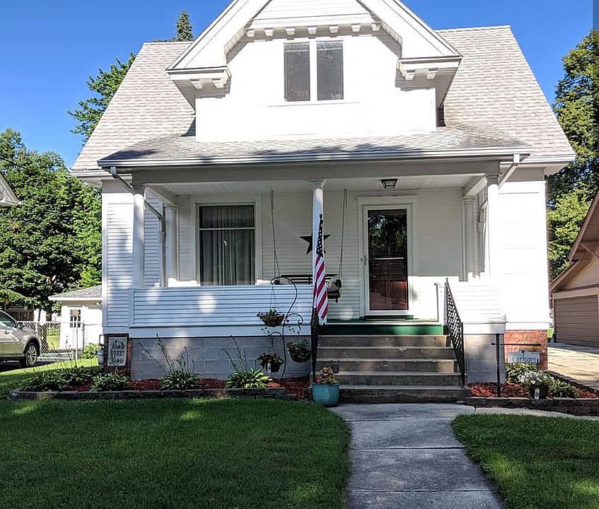 1st image of 990 Beecher Ave