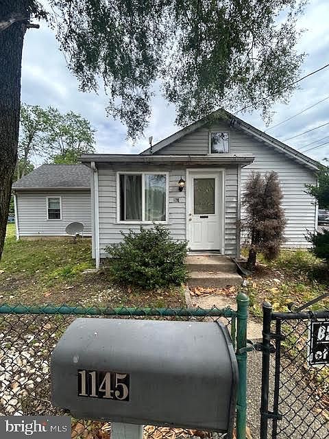 1st image of 1145 Hessian Ave