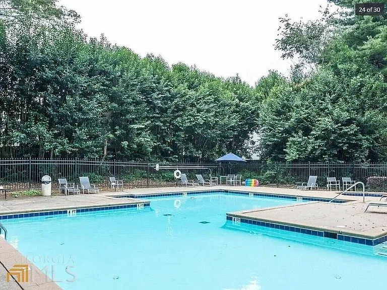 2208 Queen Anne Ct — Photo 21
