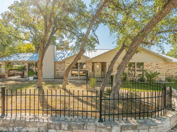 27 Doolittle Dr, Wimberley, TX 78676