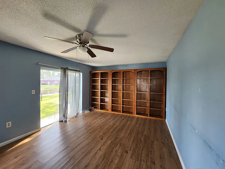 732 Joel Blvd — Photo 4