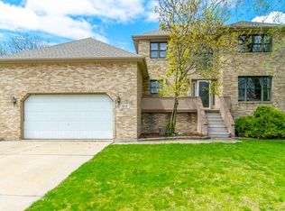 1113 Galway Rd, Joliet, IL 60431