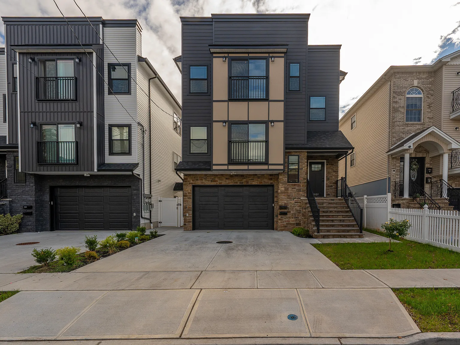 3 bed, $3,800 — Photo 1