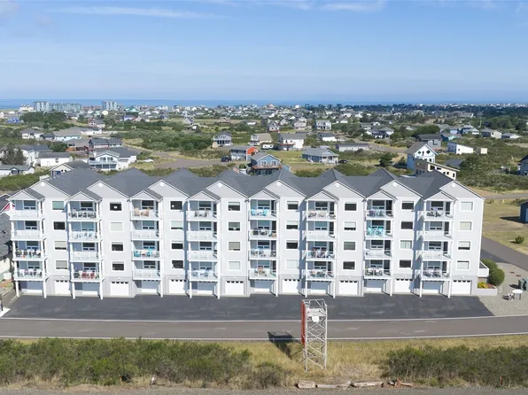 401 Westport View SW #203, Ocean Shores, WA 98569