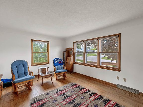 3rd image of 133 Wesley Dr NW