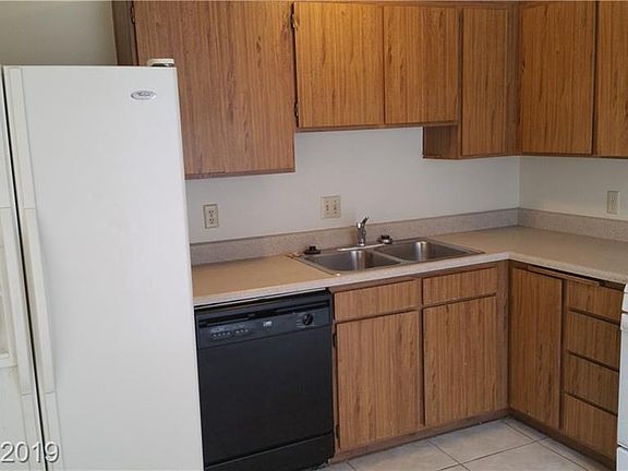 4th image of 6990 Sylvan Oak Dr