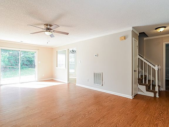 4th image of 8129 Vermilion Dr