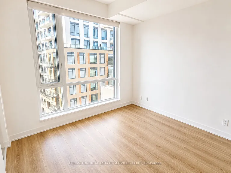 7950 Bathurst St #813 — Photo 4