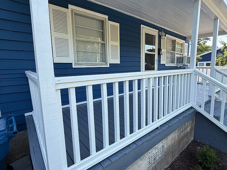 208 S 9th - left porch side