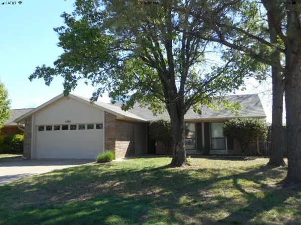 1725 N Briarwood Dr, Stillwater, OK 74075