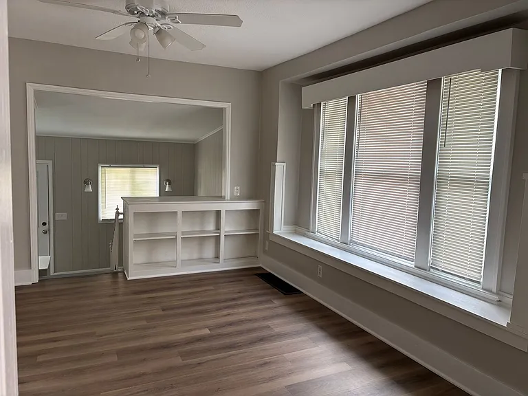128 N Seffner Ave — Photo 11