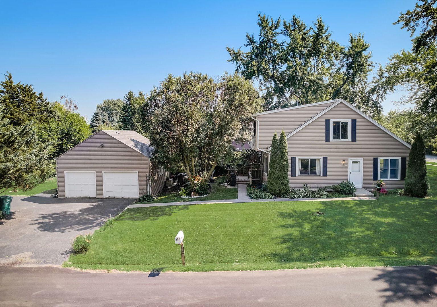 303 Jackson Blvd, Grayslake, IL 60030 MLS 11922810 Zillow