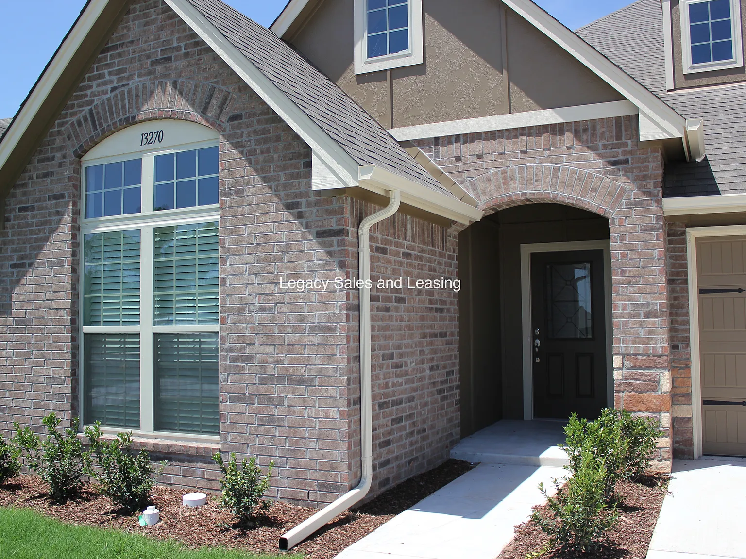 13270 S 89th E Pl - A Must See! 4/3/3 + Office in Willow Creek, Bixby — Photo 2