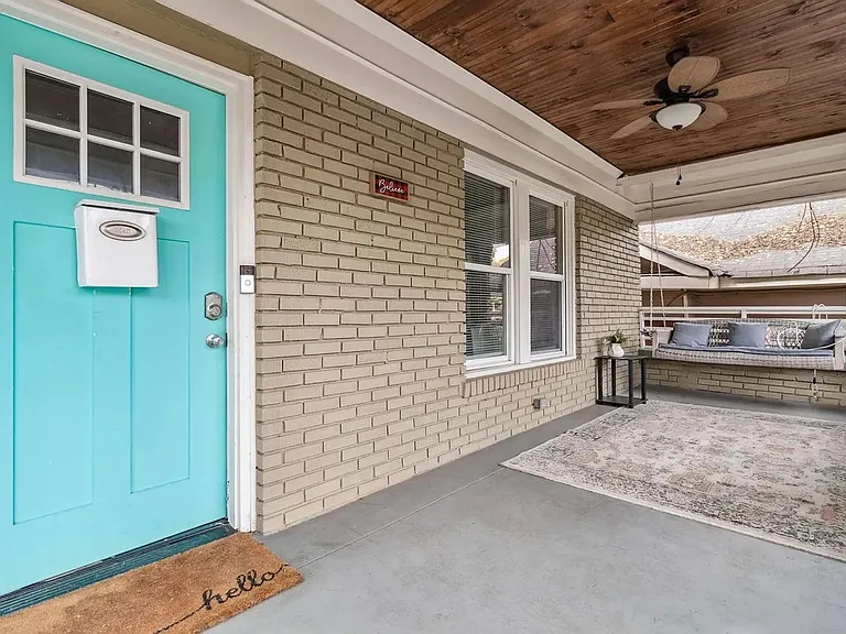 1158 Donnelly Ave SW — Photo 3