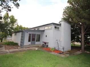 899 Fairview Ave, Windom, MN 56101