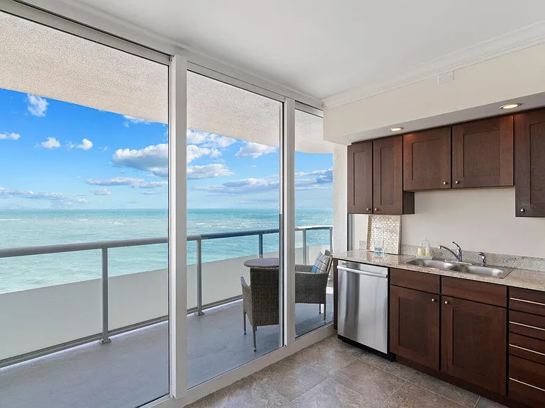 3554 Ocean Dr #1102 — Photo 12