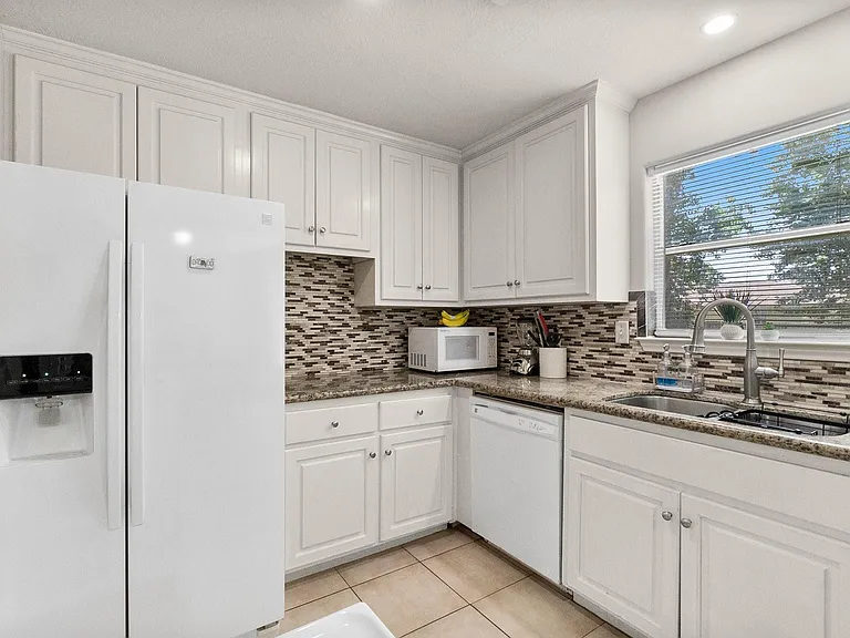 16305 Many Trees Ln — Photo 21
