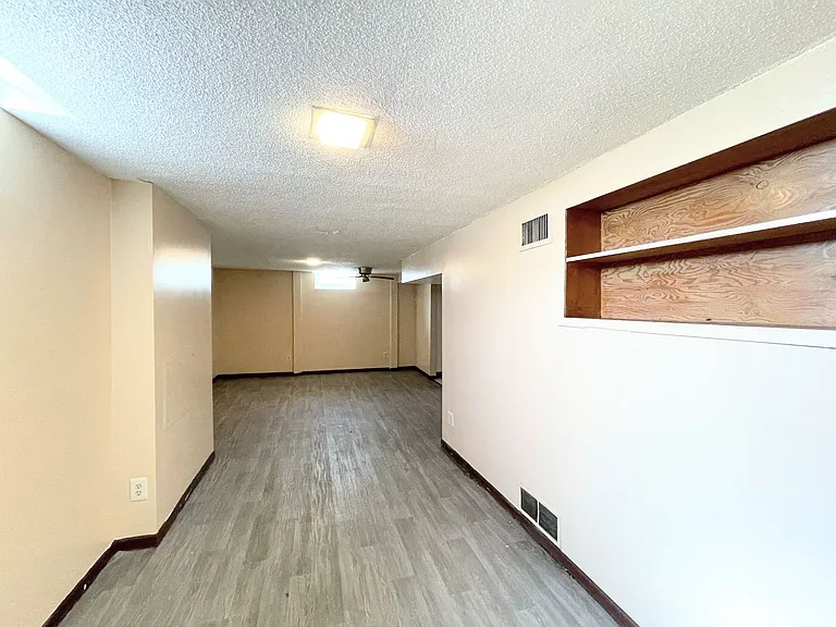 1427 N Harding Ave — Photo 18