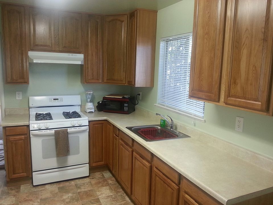 2nd image of 419 S 22nd St