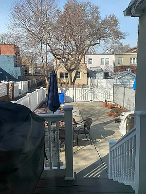 Rented by Voro, LLC | media 32