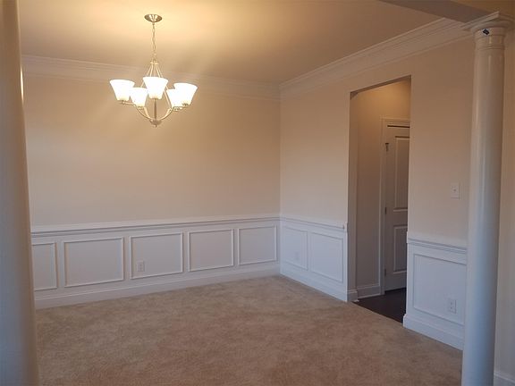 5th image of 12245 Manor Crossing Dr