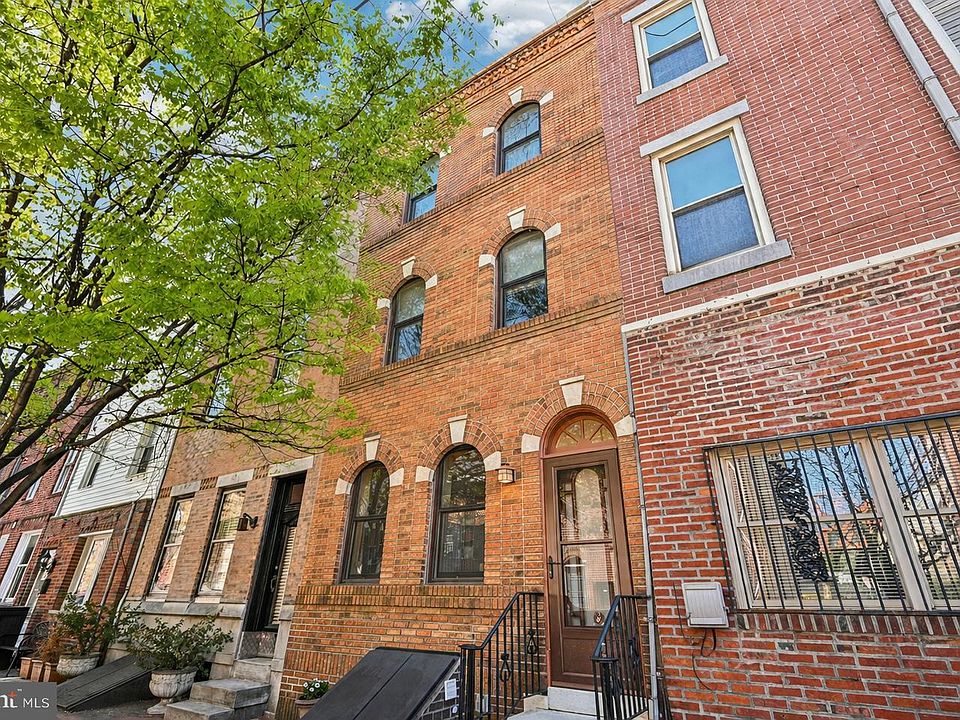 1st image of 736 Carpenter St