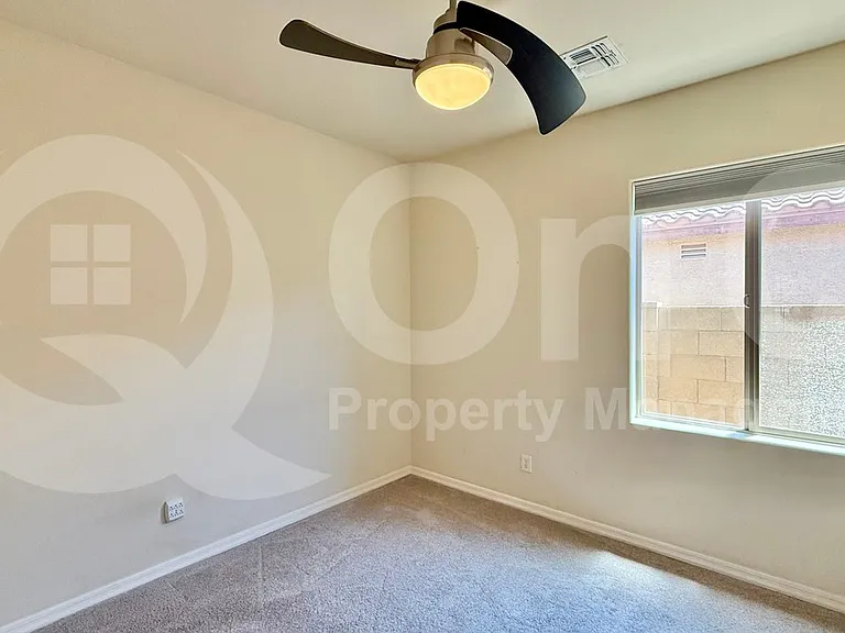 263 E Jade Dr — Photo 12
