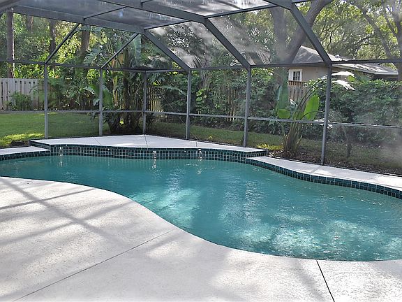 3rd image of 785 Village Way