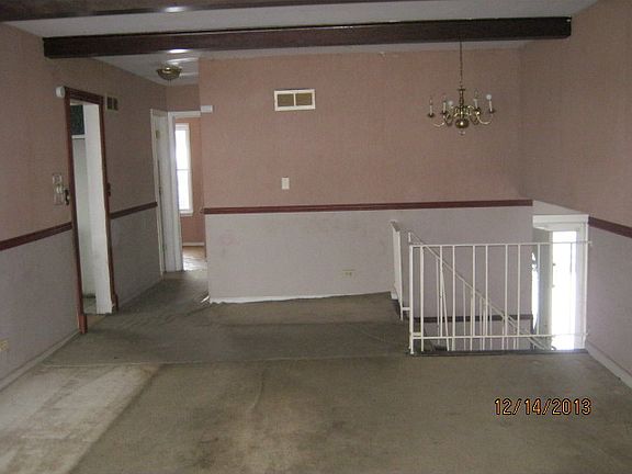 5th image of 6810 Plumtree Ln