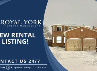 1244 Gloucester Sq #2, Pickering, ON L1V3P6