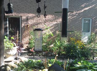 619 Quarter St, Rochester, MI 48307