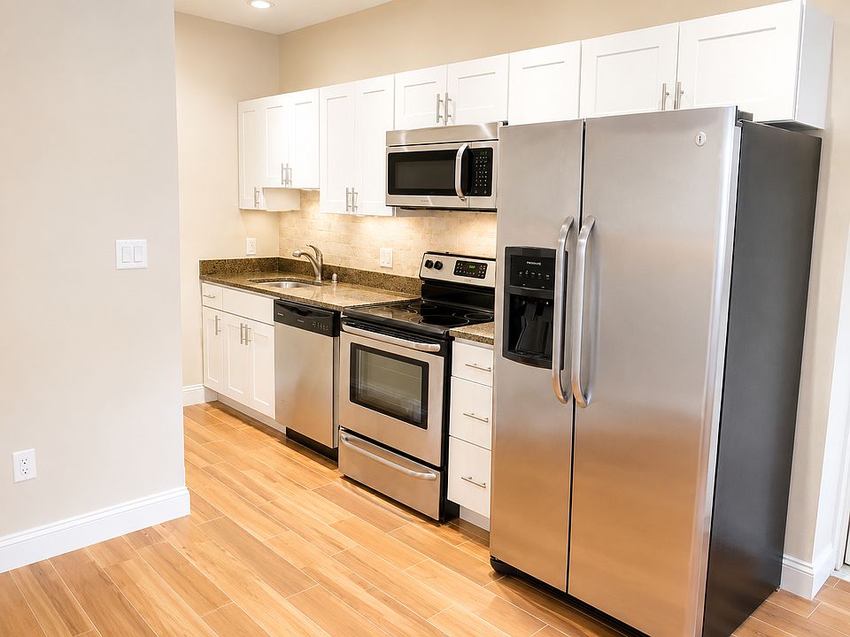 1st image of 82 Salem St APT 1F
